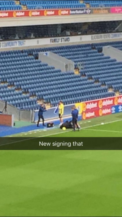 Rovers signing.jpg